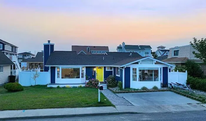 3br Canal Front Getaway Near Fenwick Walk To With Dock And Kayaks *