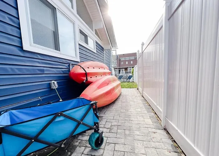 3br Canal Front Getaway Near Fenwick Walk To With Dock And Kayaks Ocean City