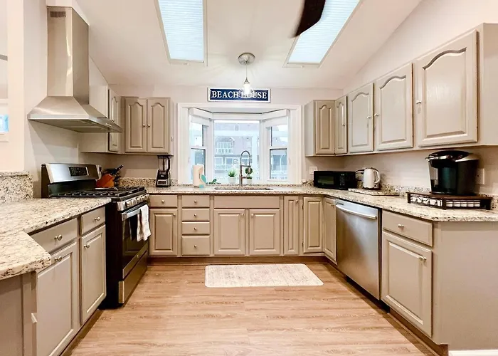 3br Canal Front Getaway Near Fenwick Walk To With Dock And Kayaks Ocean City